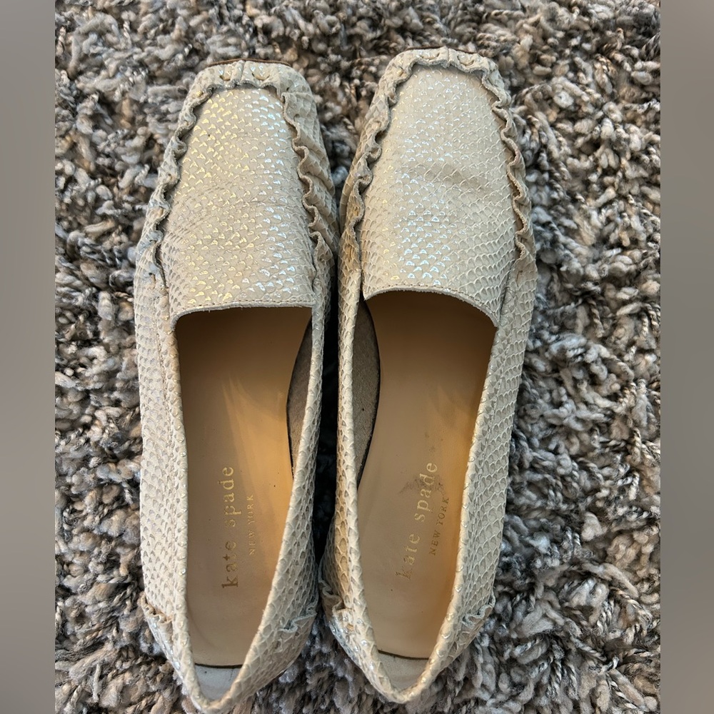 Kate Spade gorgeous golden loafers size 6.  Made in Italy 🇮🇹
